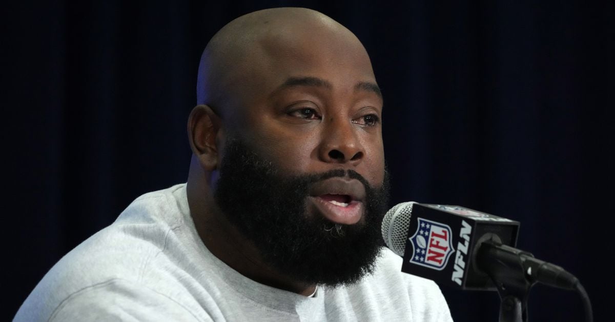 Featured image for "2024 NFL Mock Draft: Titans, Vikings, and Washington Make Bold Moves in Round 1"