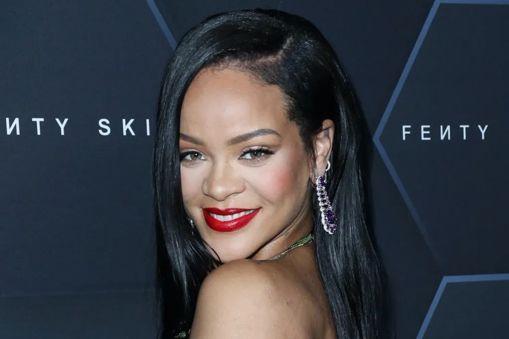 Featured image for Rihanna's Maternity Style Steals the Show at Ulta Beauty Conference and Fenty Events.