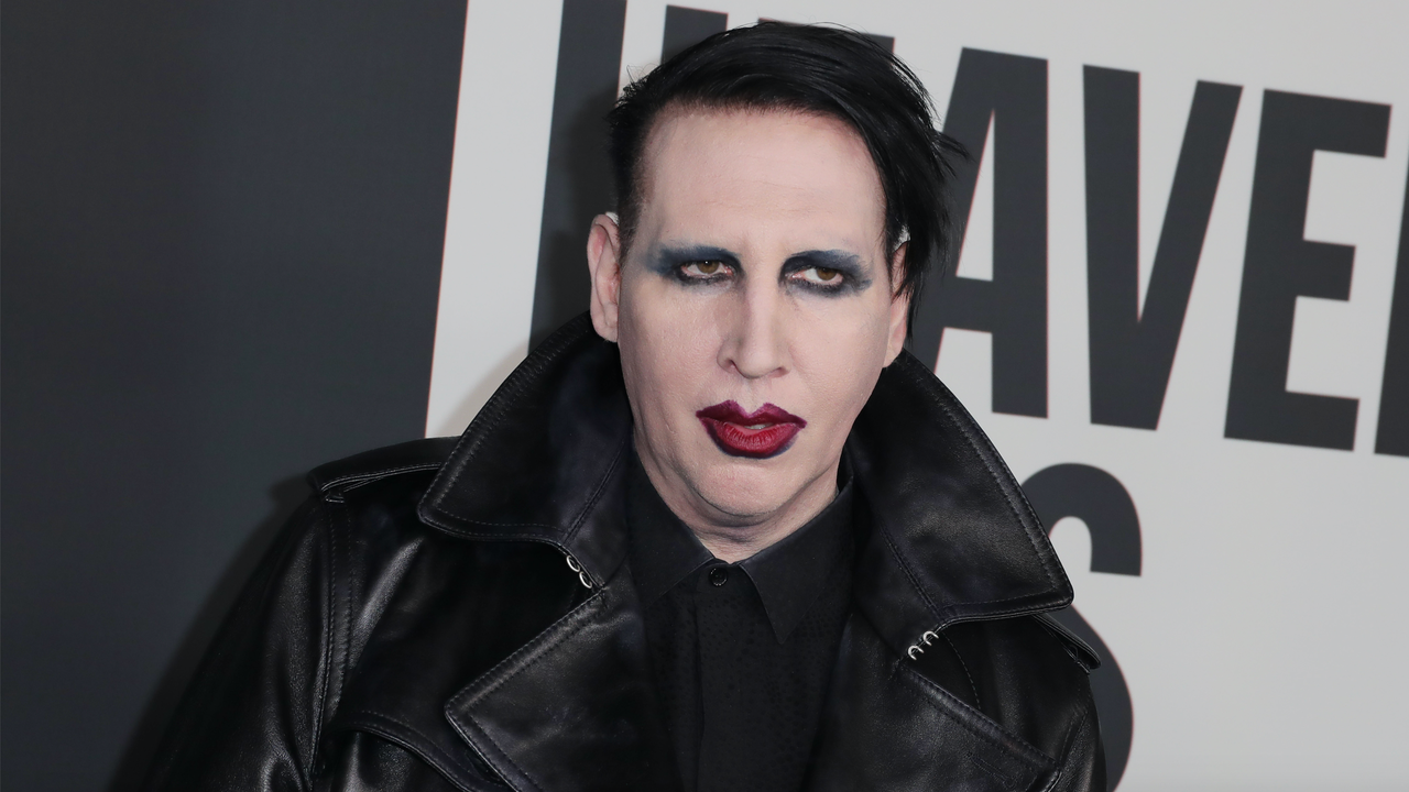 Featured image for Judge Orders Marilyn Manson to Pay Evan Rachel Wood's Legal Fees