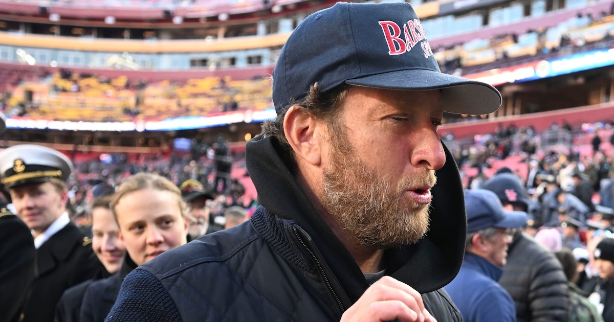 Featured image for Fox Sports Nears Deal to Add Dave Portnoy and Barstool to College Football Coverage