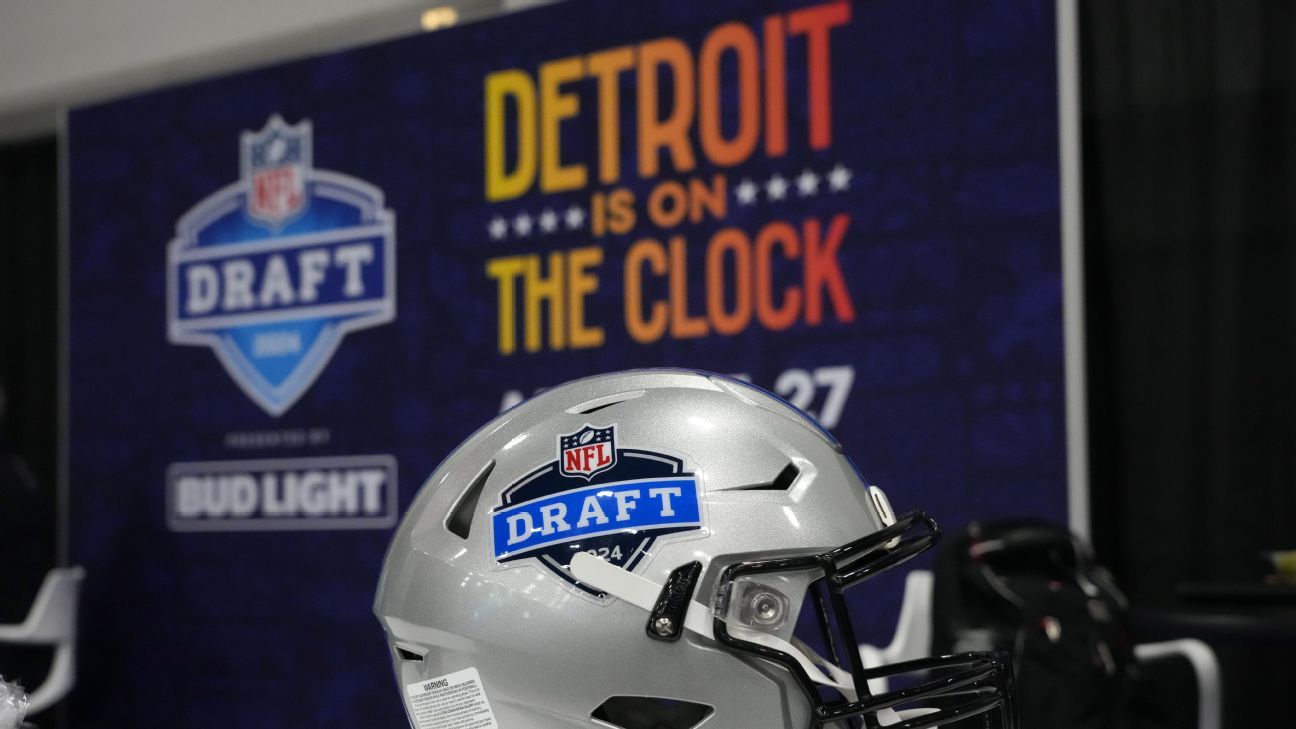 "Giants' 2024 Draft Dilemma: QB or WR in Round 1?"