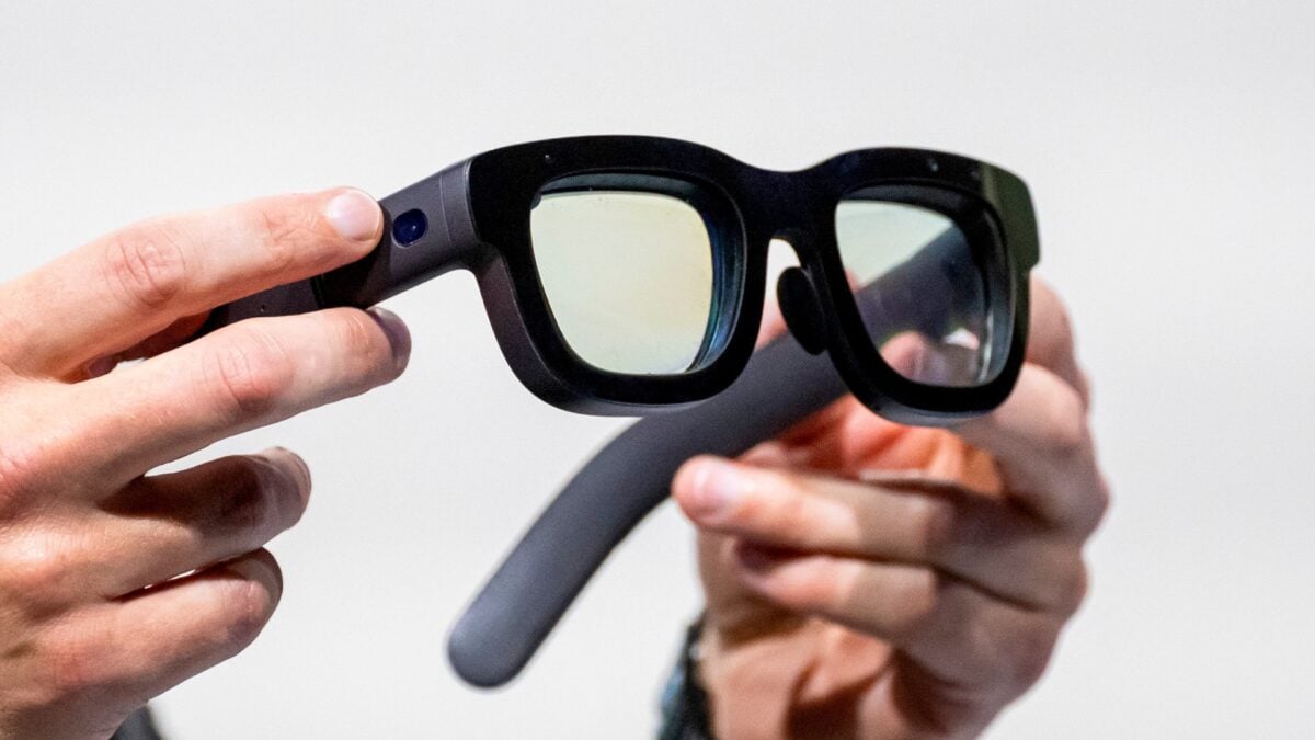 Featured image for Affordable Mod Lets Creeps Bypass Meta Ray-Bans' Privacy