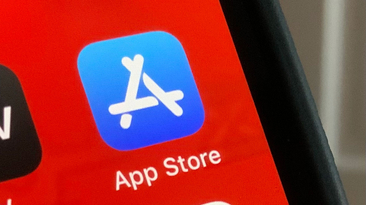 China Orders Apple to Remove WhatsApp and Threads from App Store