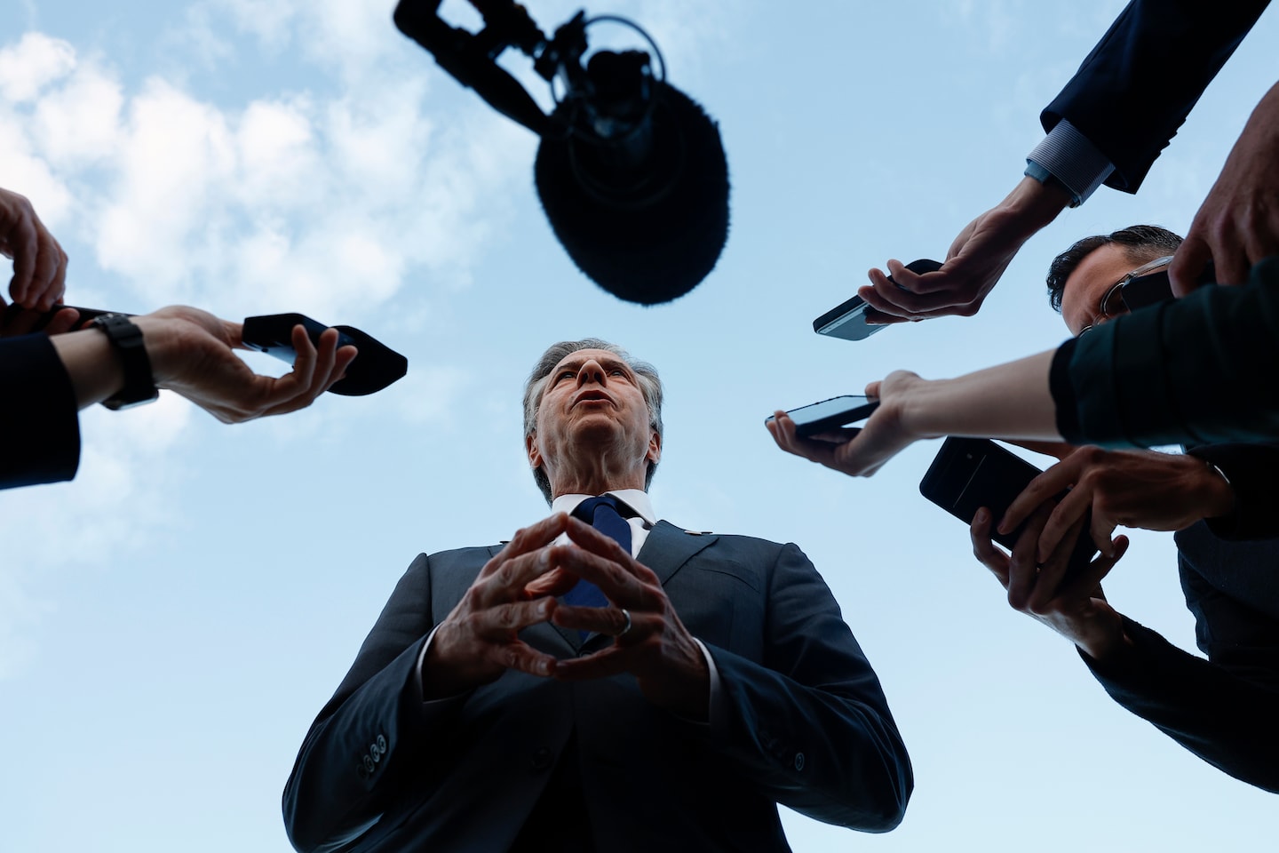 Featured image for "Resignation Over Biden's Gaza Policy Sparks New Middle East Diplomatic Efforts"