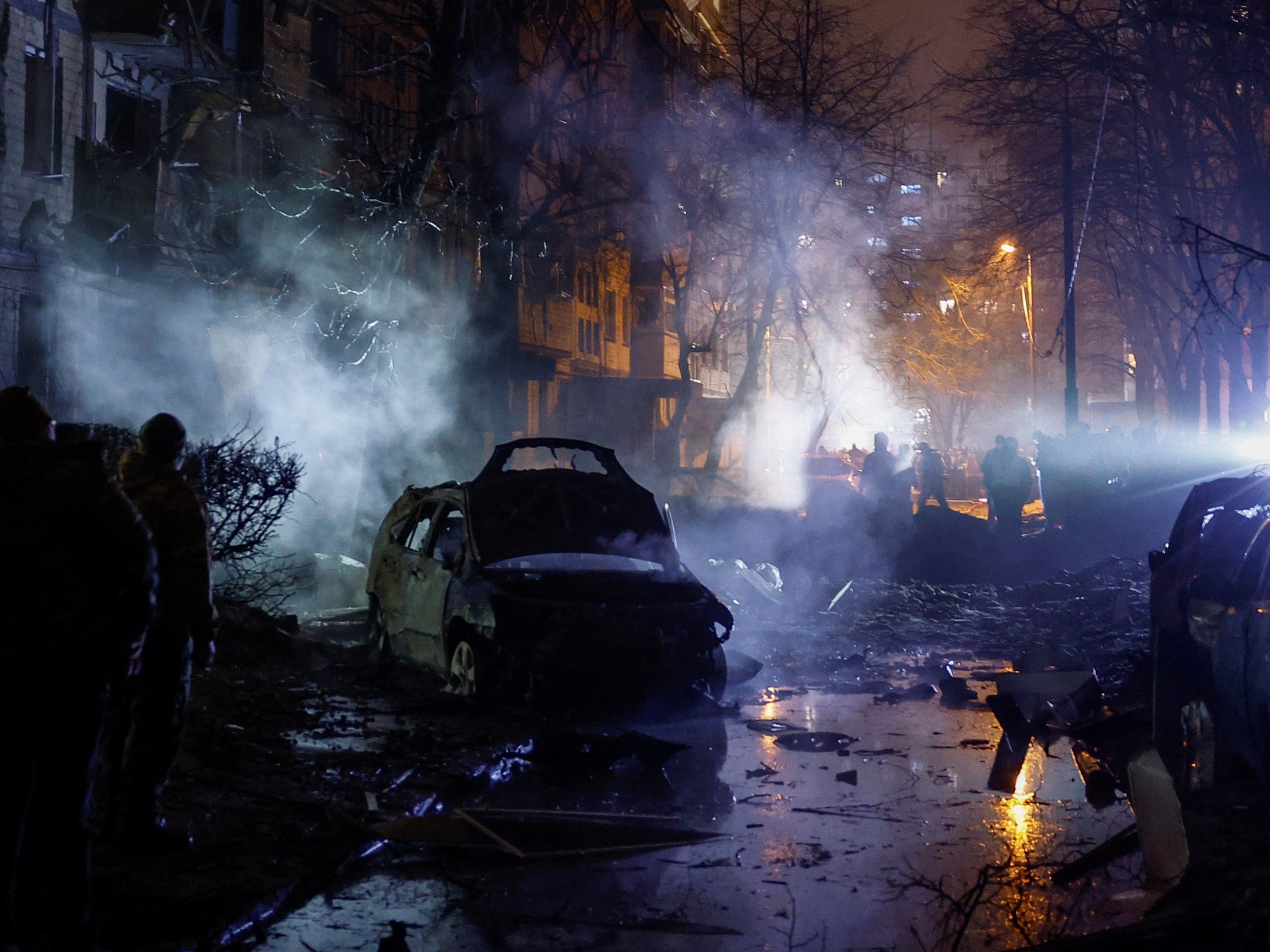 "Russian Missile Attacks on Kyiv Injure Dozens and Damage Children's Hospital"