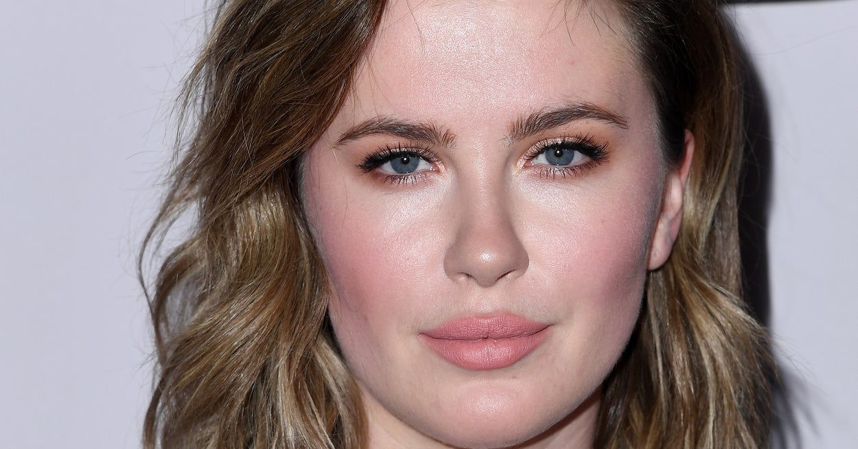 Featured image for Ireland Baldwin Introduces Newborn Daughter with Sweet Photos.