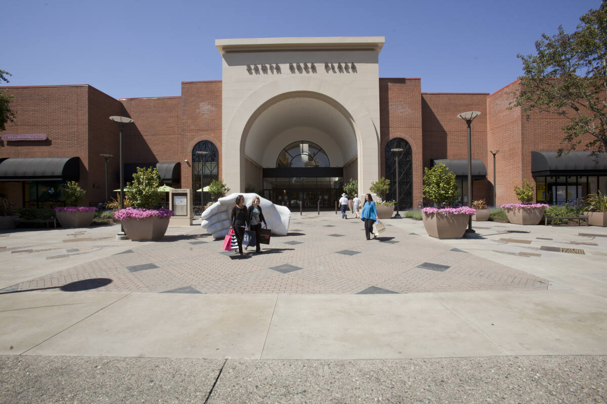 Featured image for Luxury Jeweler Set to Open First Store in Sonoma County at Santa Rosa Plaza