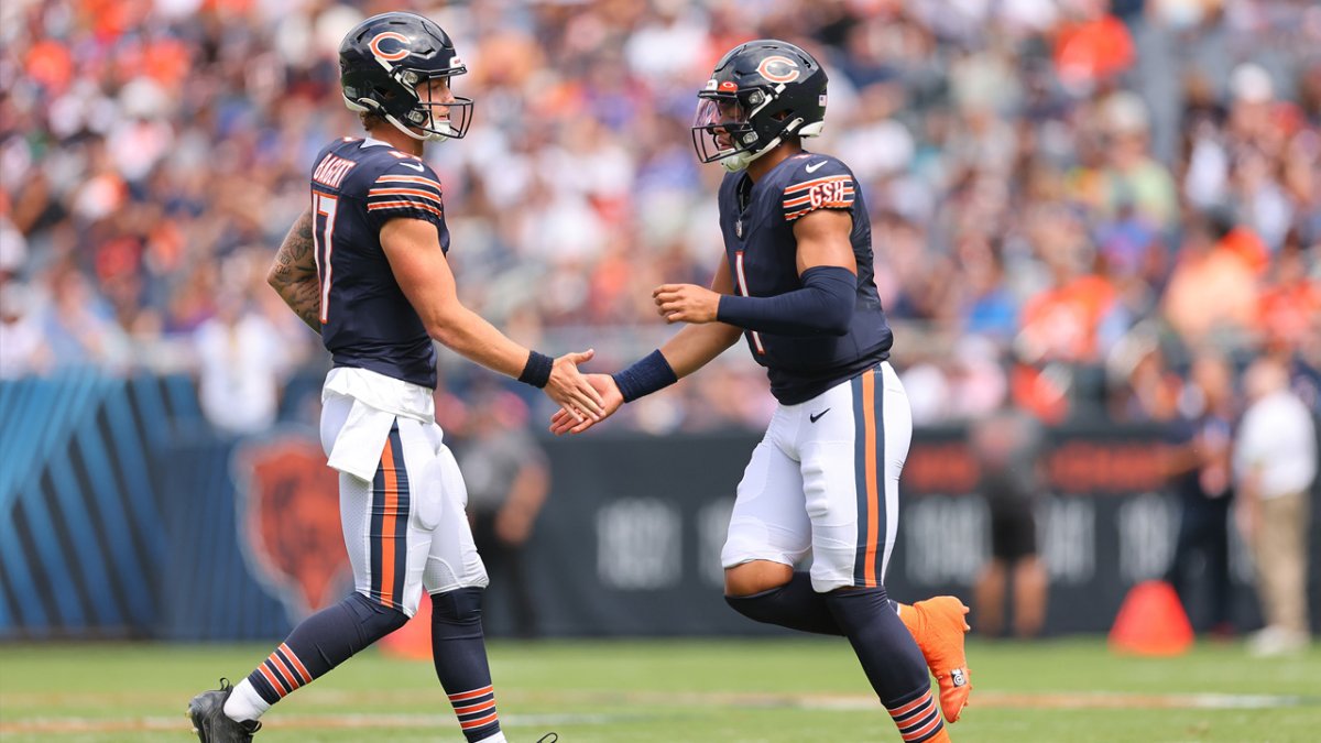 Featured image for Navigating the Tyson Bagent-Justin Fields QB Dilemma: Insights from Tony Dungy and Matt Eberflus