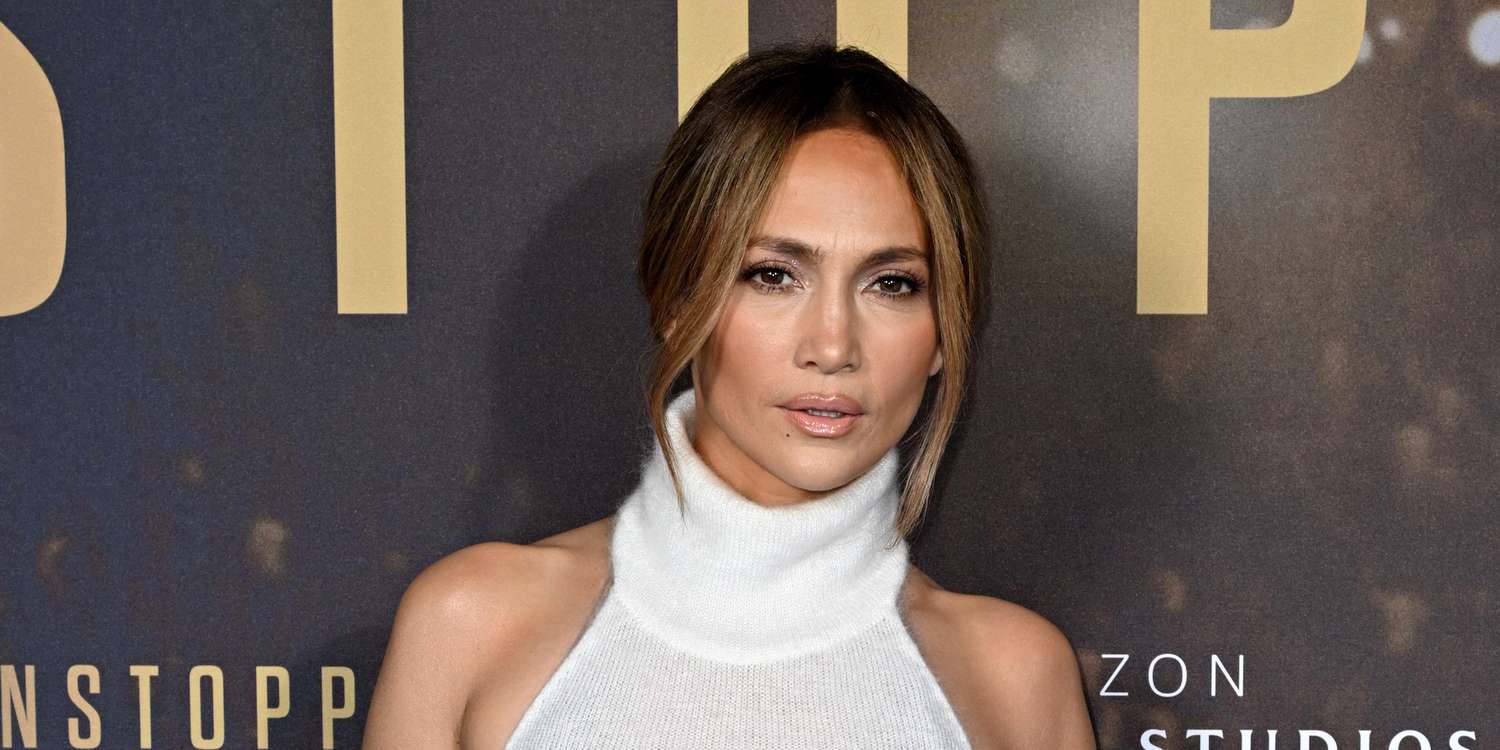 Ben Affleck Praises Jennifer Lopez's 'Spectacular' Role in 'Unstoppable'