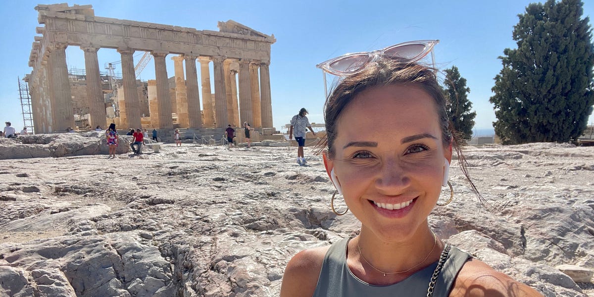 "Lessons from Dating Abroad: Embracing Spontaneity and Effective Communication in Europe"