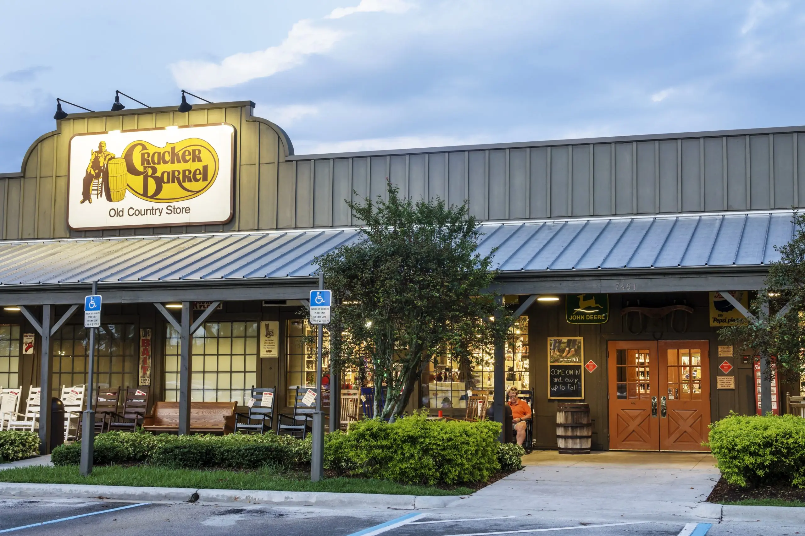 Featured image for Cracker Barrel's Rebranding Faces Backlash and Stock Drop