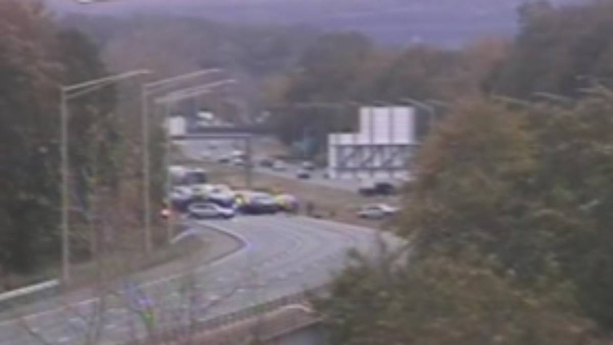 Featured image for Series of Crashes Cause Major Closures on I-84 in Farmington and Tolland