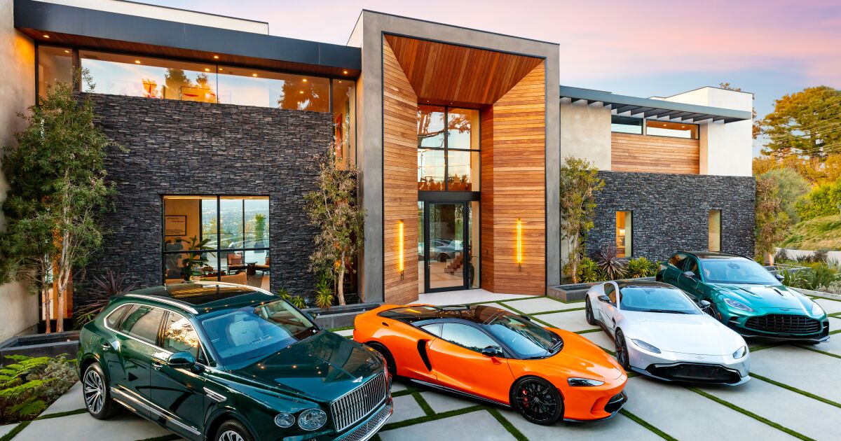 LA's "Mansion Tax" Sparks Rush to Sell Homes by Hollywood Stars and Sellers.