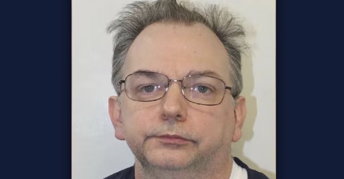 Featured image for Hotel Manager Accused of Sucking Guest's Toes in Tennessee