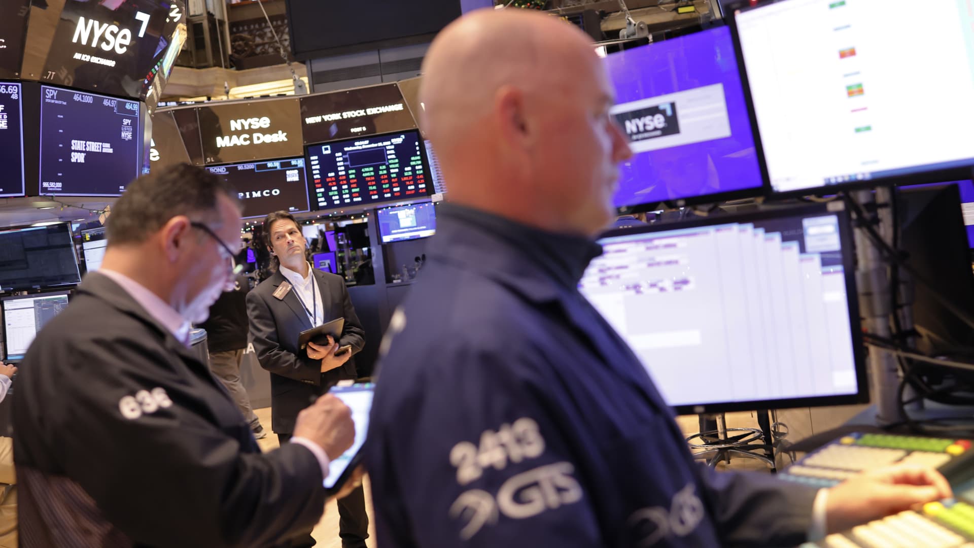 Dow Hits New Record Amid 'Trump Trade' Surge