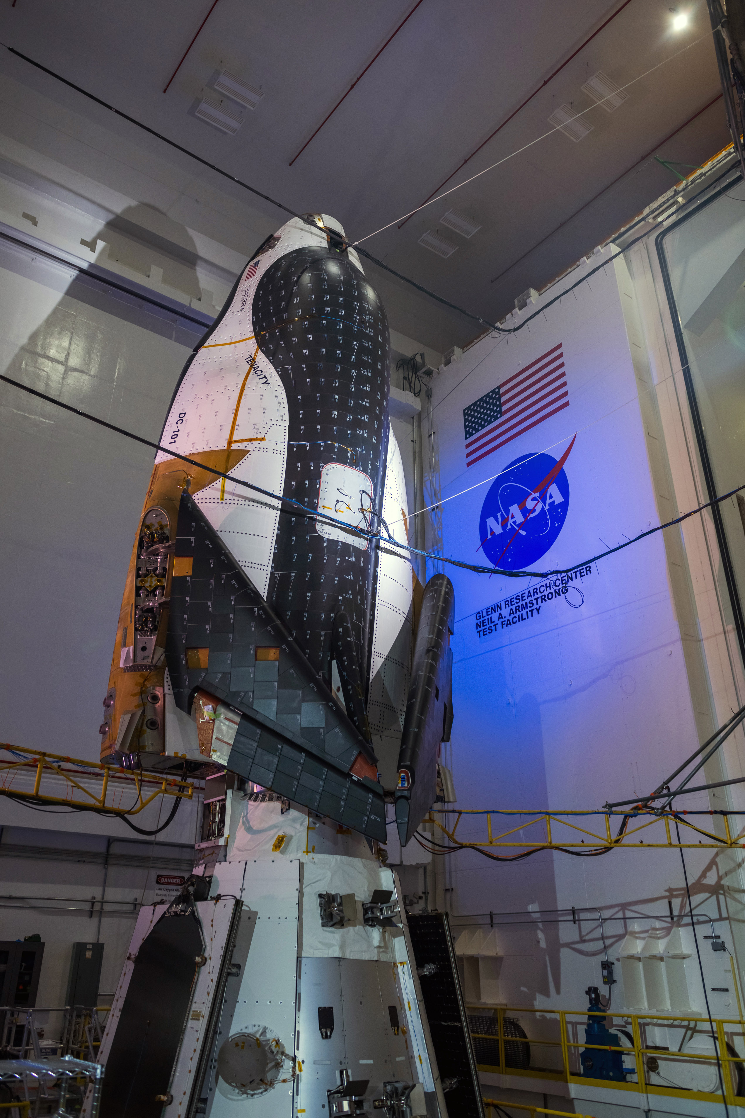 "Sierra Space's Dream Chaser Spaceplane: From Testing to Launch"