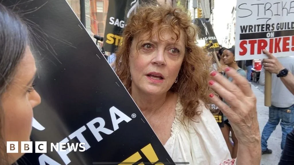 Hollywood Picket Lines: SAG Actors Strike and Consumer Impact