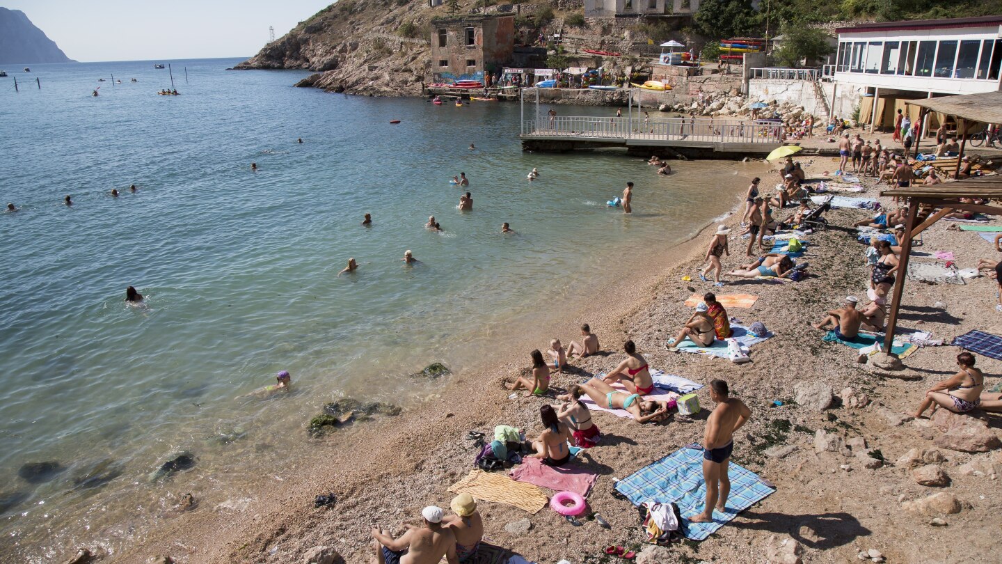 The Crimean Peninsula: A Coveted Playground and Battleground for Ukraine and Russia