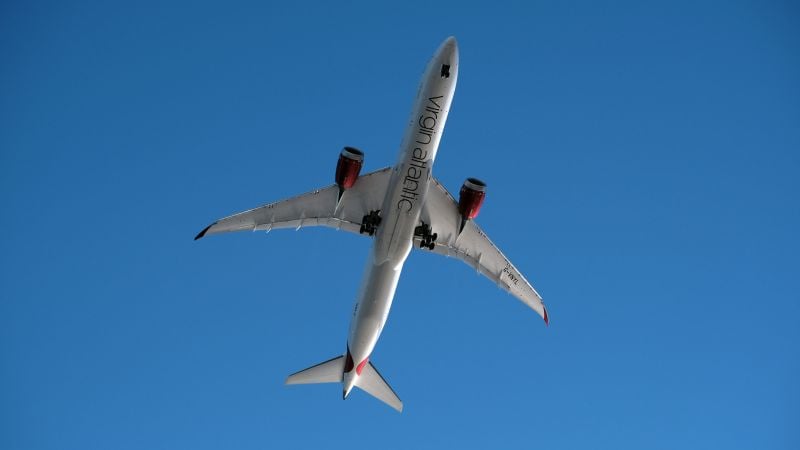 Featured image for 2025's Top Airlines and Airports for Punctuality