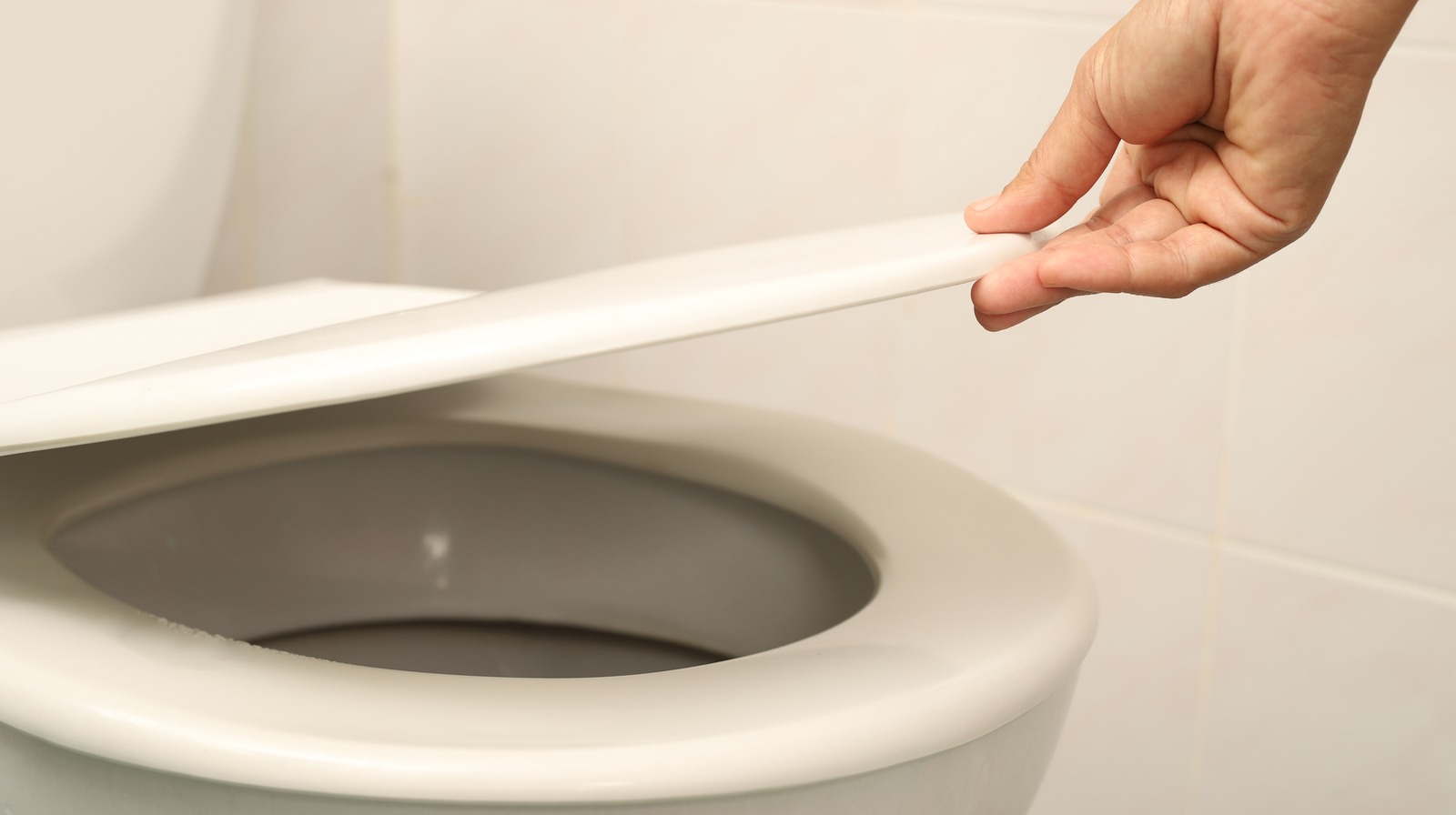 Featured image for The Dangers of Using Vicks VapoRub for Teeth Whitening