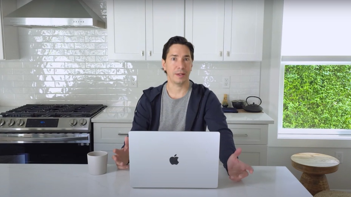 Featured image for "Justin Long Promotes Qualcomm's Vision for Windows PCs"