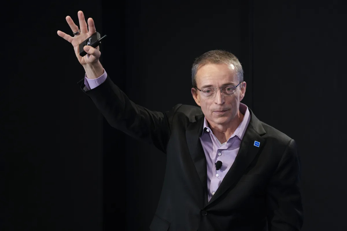 "Intel's Disappointing Outlook Sends Stock Sinking"