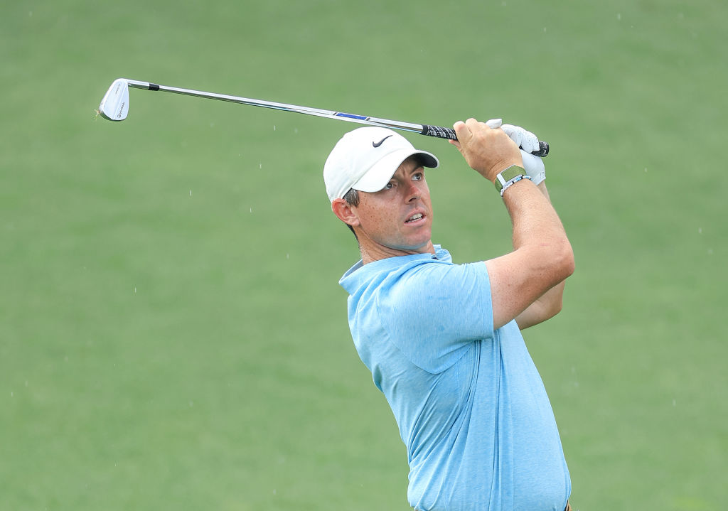 "Rory McIlroy's Masters Mission: A New Approach and Warning from Golf Legends"
