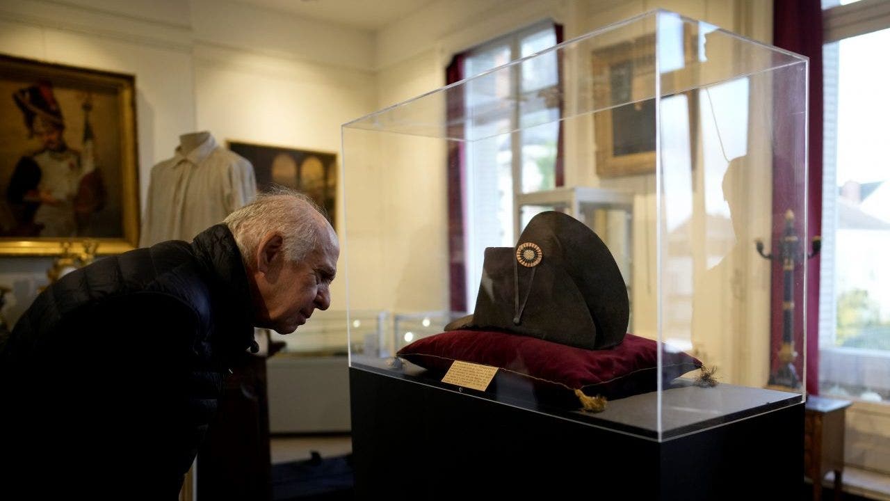 Featured image for "Napoleon's Iconic Hat Fetches Record-Breaking $2.1 Million at French Auction"
