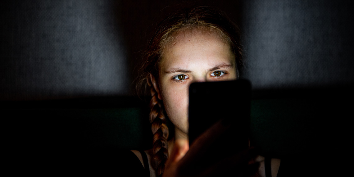 Featured image for The Dark Side of Screen Time: Borderline Personality Traits and Psychological Distress