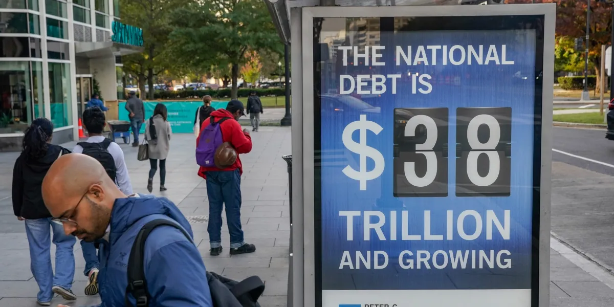 Featured image for Shift in US Debt Buyers Sparks Financial Stability Concerns