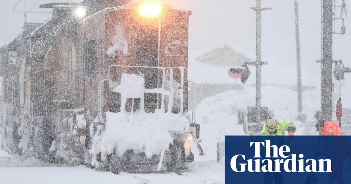 "California's Sierra Nevada Battling Dangerous Late-Winter Blizzard"