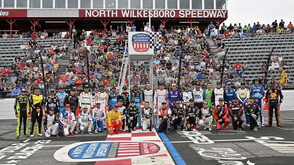 Featured image for Ty Gibbs' No. 54 crew dominates pit crew competitions at North Wilkesboro.