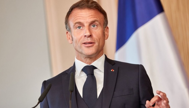 "Macron's Response to Russian Escalation and NATO Deployment in Ukraine"