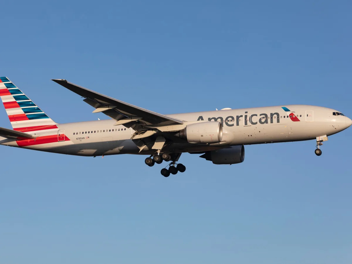 Featured image for American Airlines leaves 2 brothers stranded for 2 days after flight cancellation.