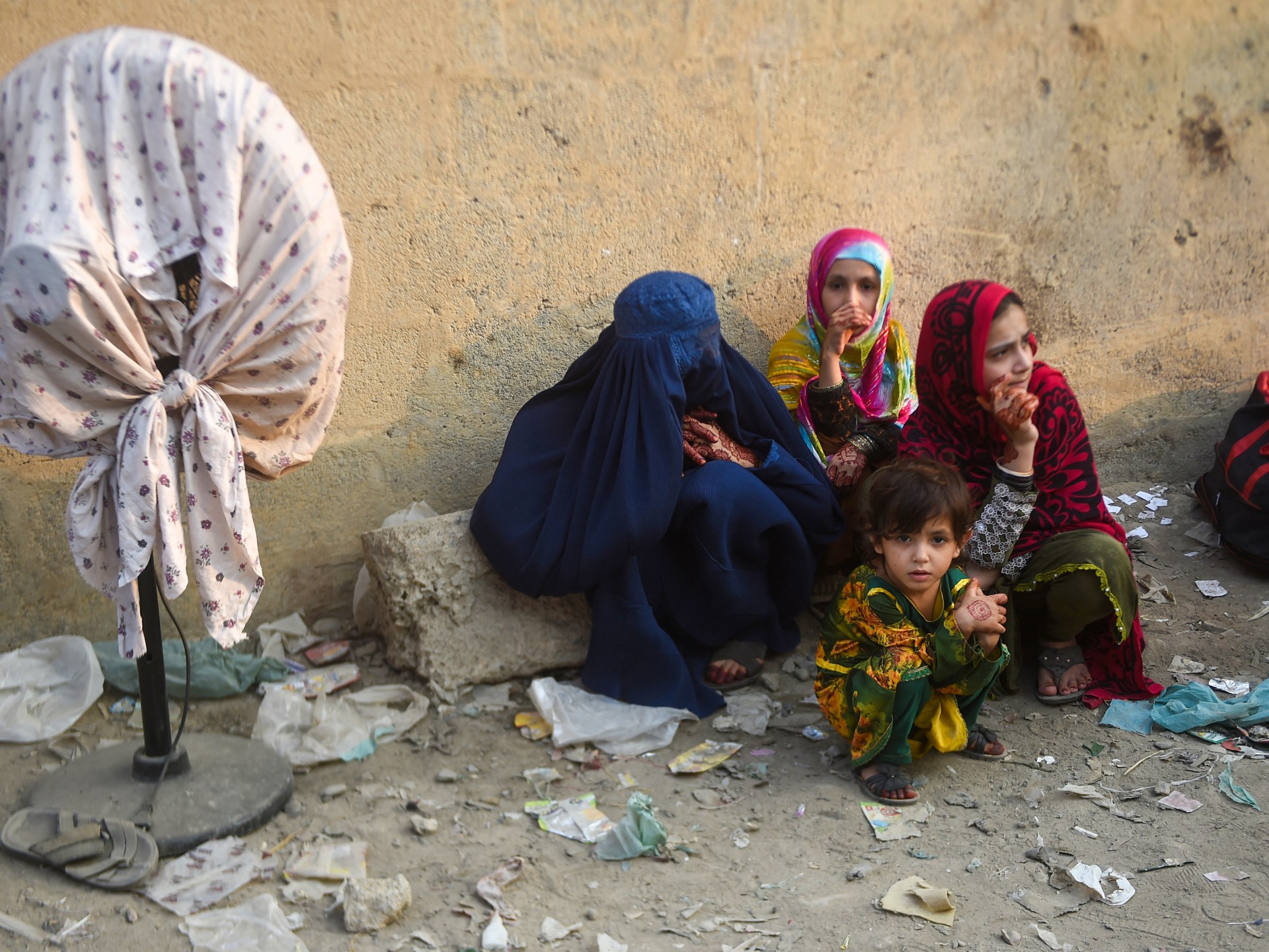 Mass Exodus of Afghans from Pakistan Amidst Taliban Takeover Threats