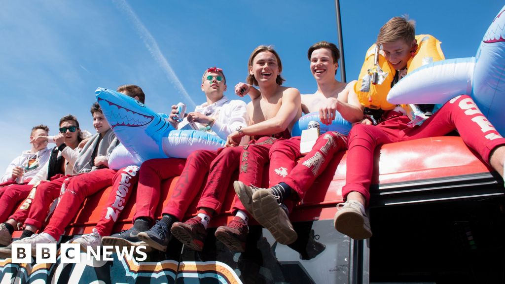Featured image for Norway Ends School-Leavers' Russ Bus Parties Amid Out-of-Control Celebrations