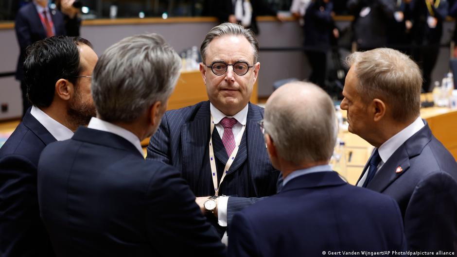 Featured image for EU Considers Using Frozen Russian Assets to Support Ukraine