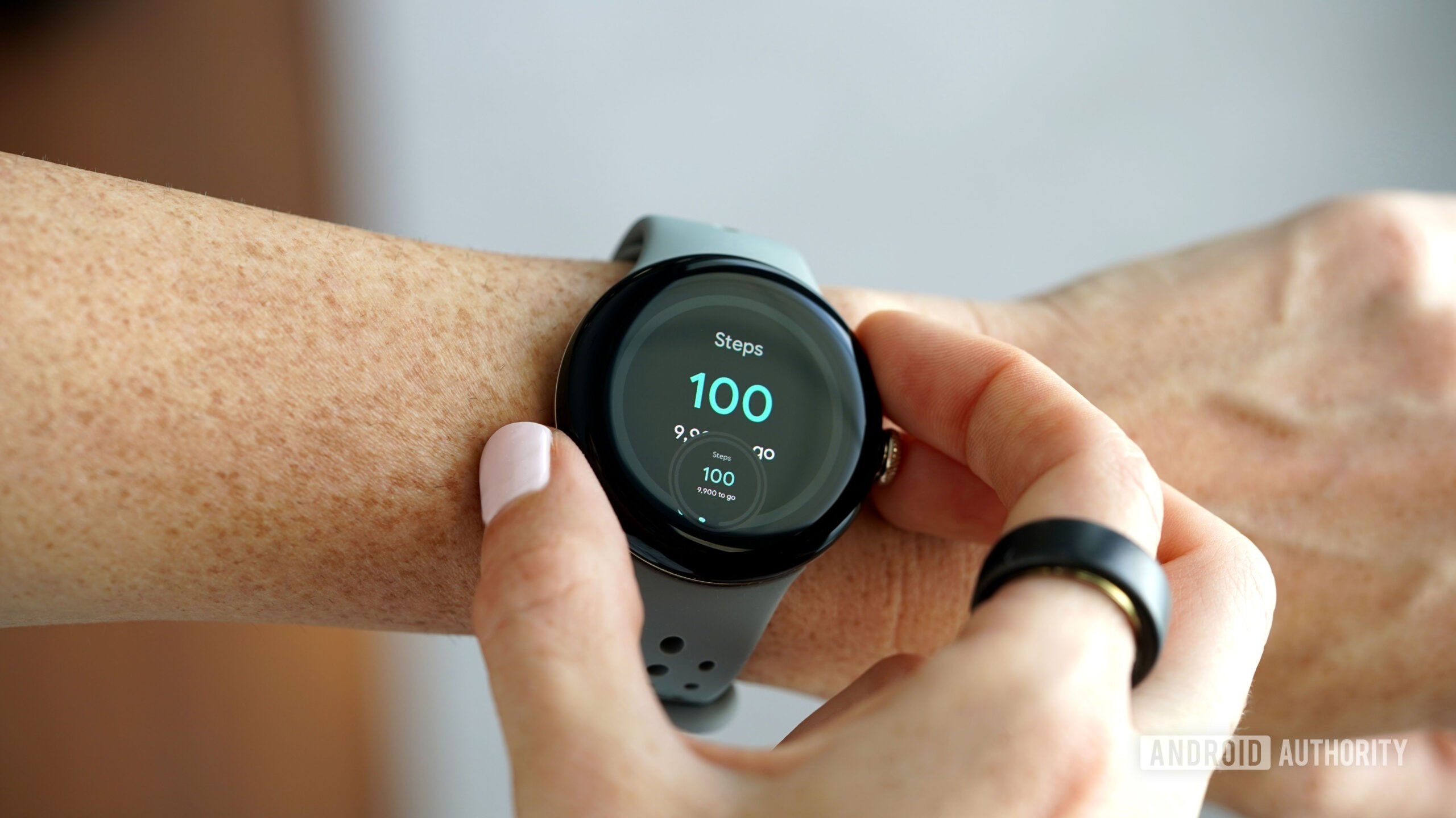 "Google's Pixel Watch 3: A Buttonless Design Revolution?"