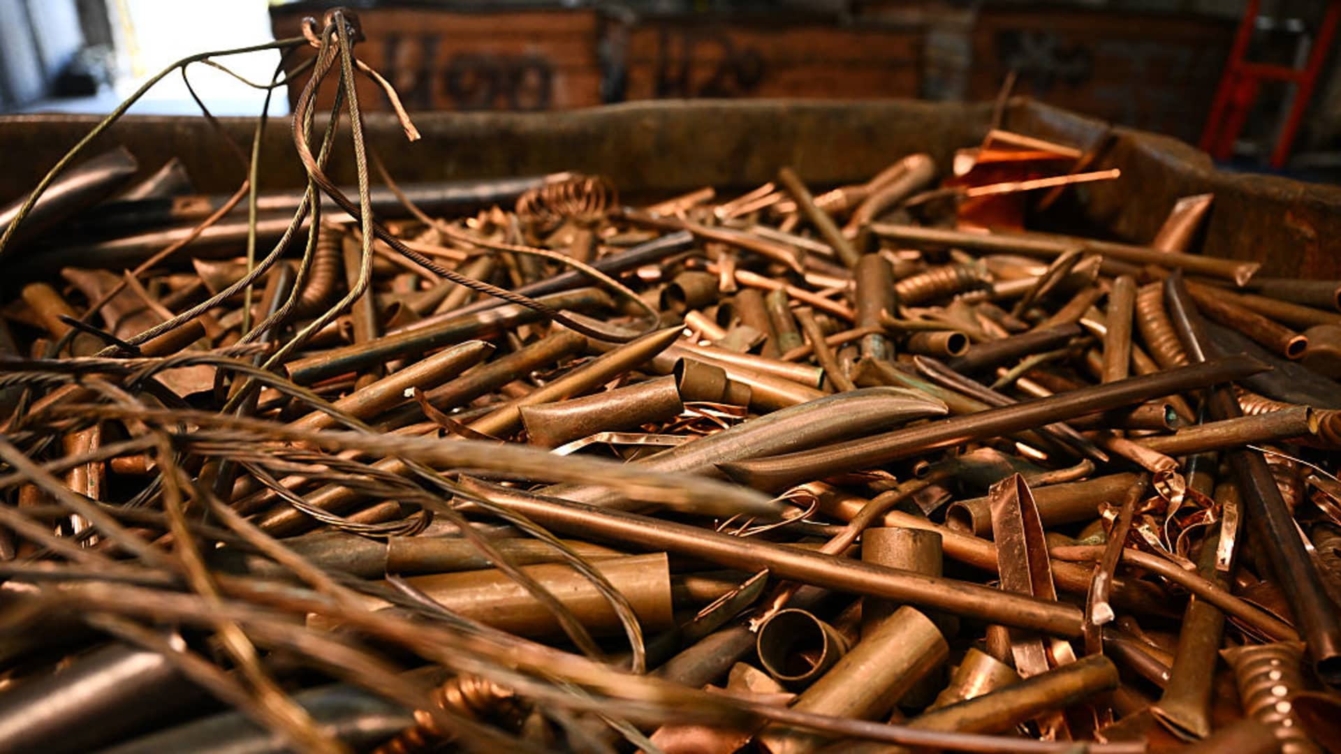 Trump Plans 50% Tariff on Copper Imports Amid Broader Trade War