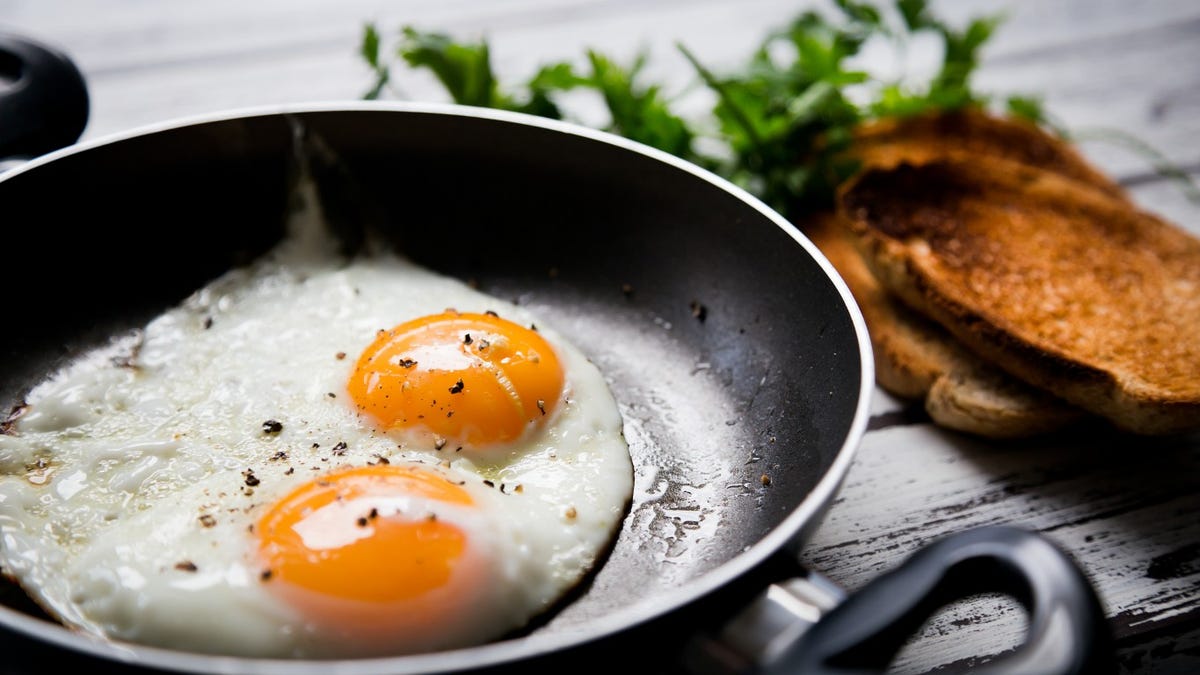 Featured image for "Unlocking the Health Benefits of Egg Consumption: Whites vs. Yolks and Boiled Egg Advantages"