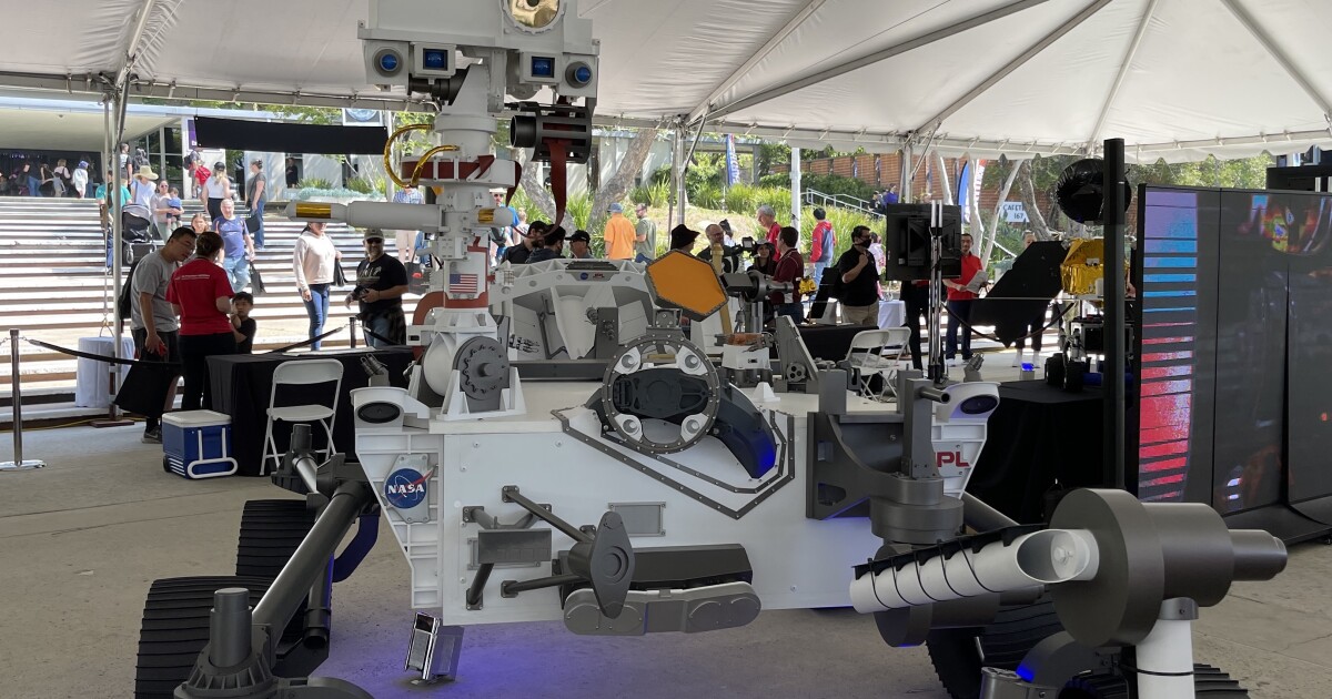 Featured image for Inside JPL's First Open House in 4 Years: A Space Fanatic's Dream Come True.