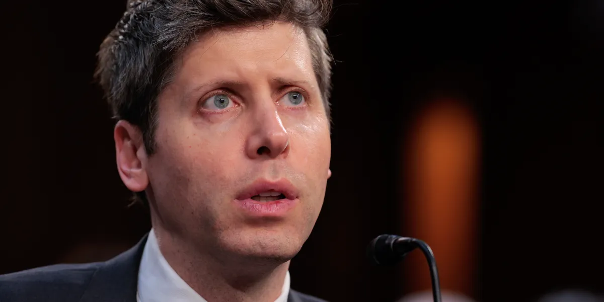 Featured image for US Tech Stocks Drop Amid AI Bubble Concerns and MIT Warnings