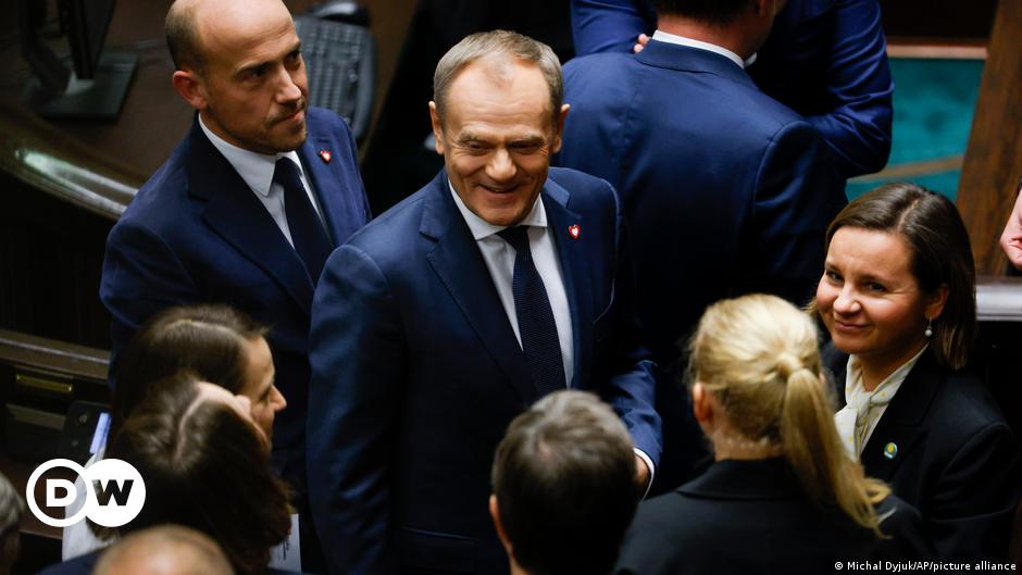 Donald Tusk Takes Office as Polish Prime Minister, Facing Challenges of Populist Politics