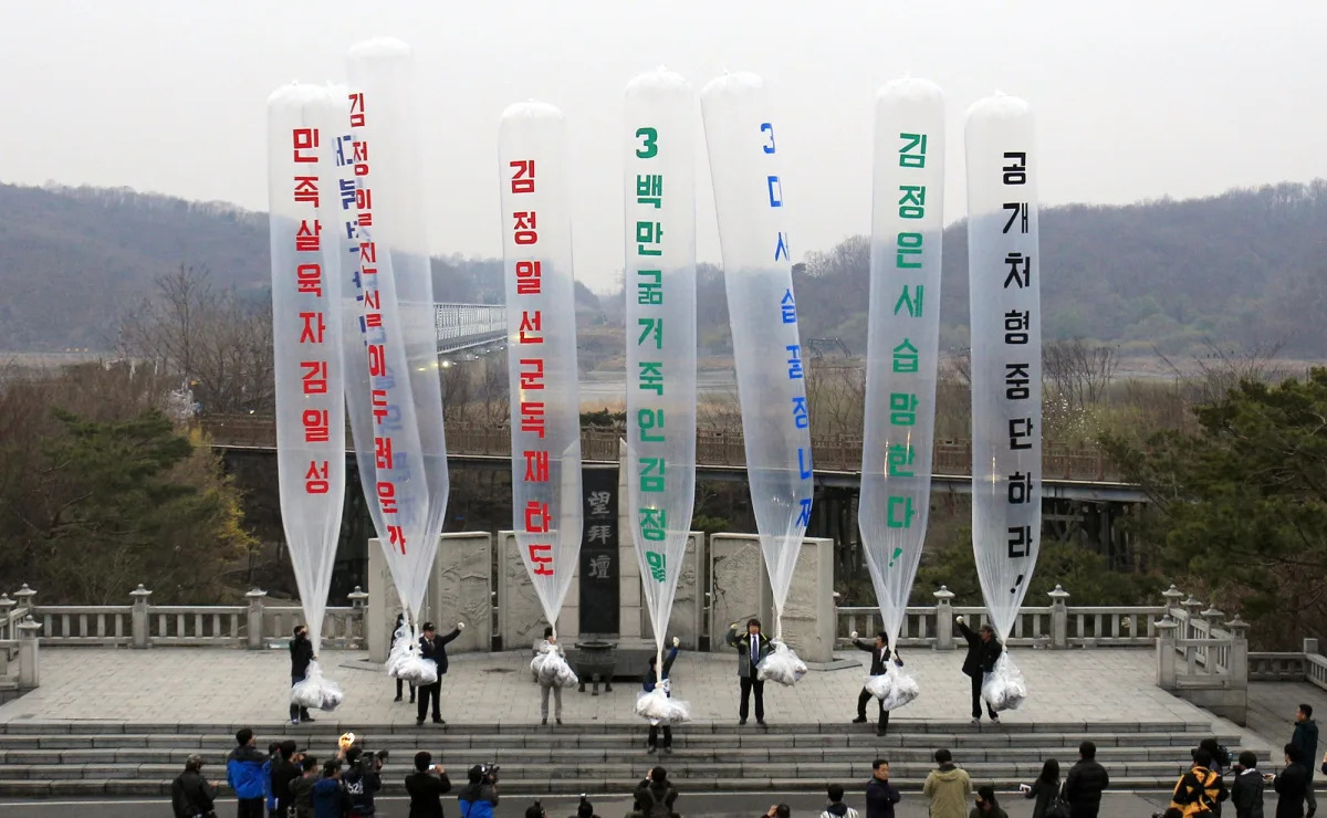South Korea's Constitutional Court Overturns Anti-Pyongyang Leafleting Ban