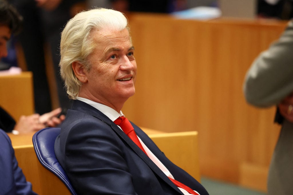 Featured image for Dutch Government Collapses Following Wilders' Exit