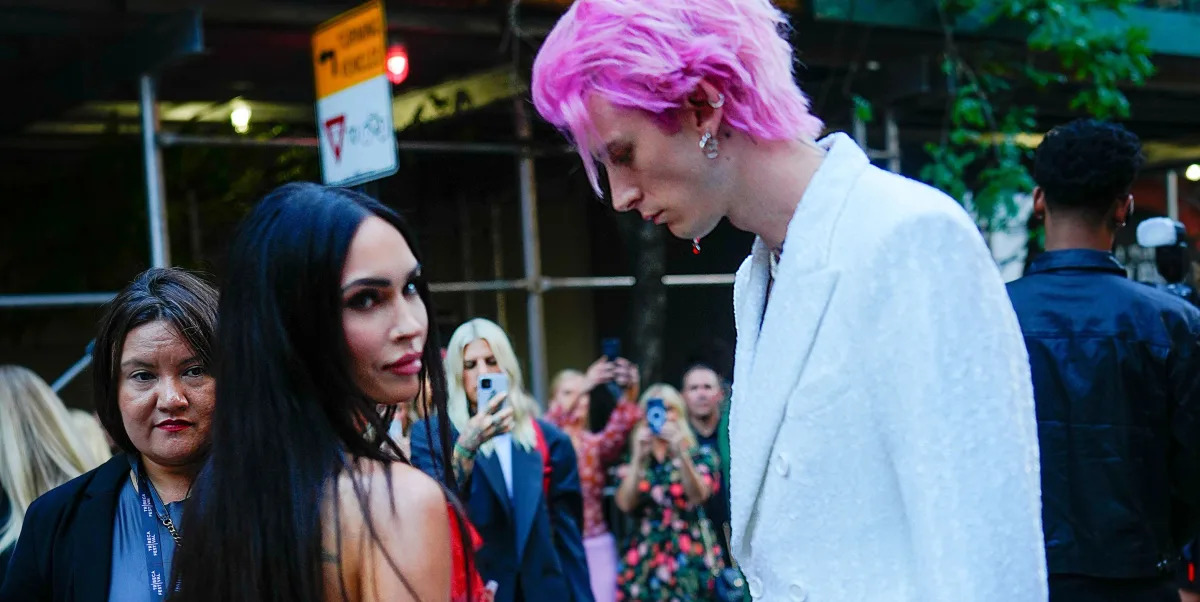 Megan Fox and Machine Gun Kelly's Rekindled Romance Confirmed with PDA in Hawaii