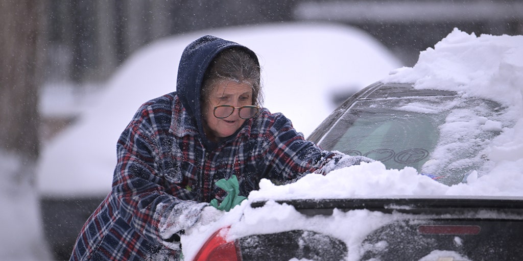 "Midwest Braces for Back-to-Back Snowstorms: Minneapolis and Milwaukee in the Crosshairs"