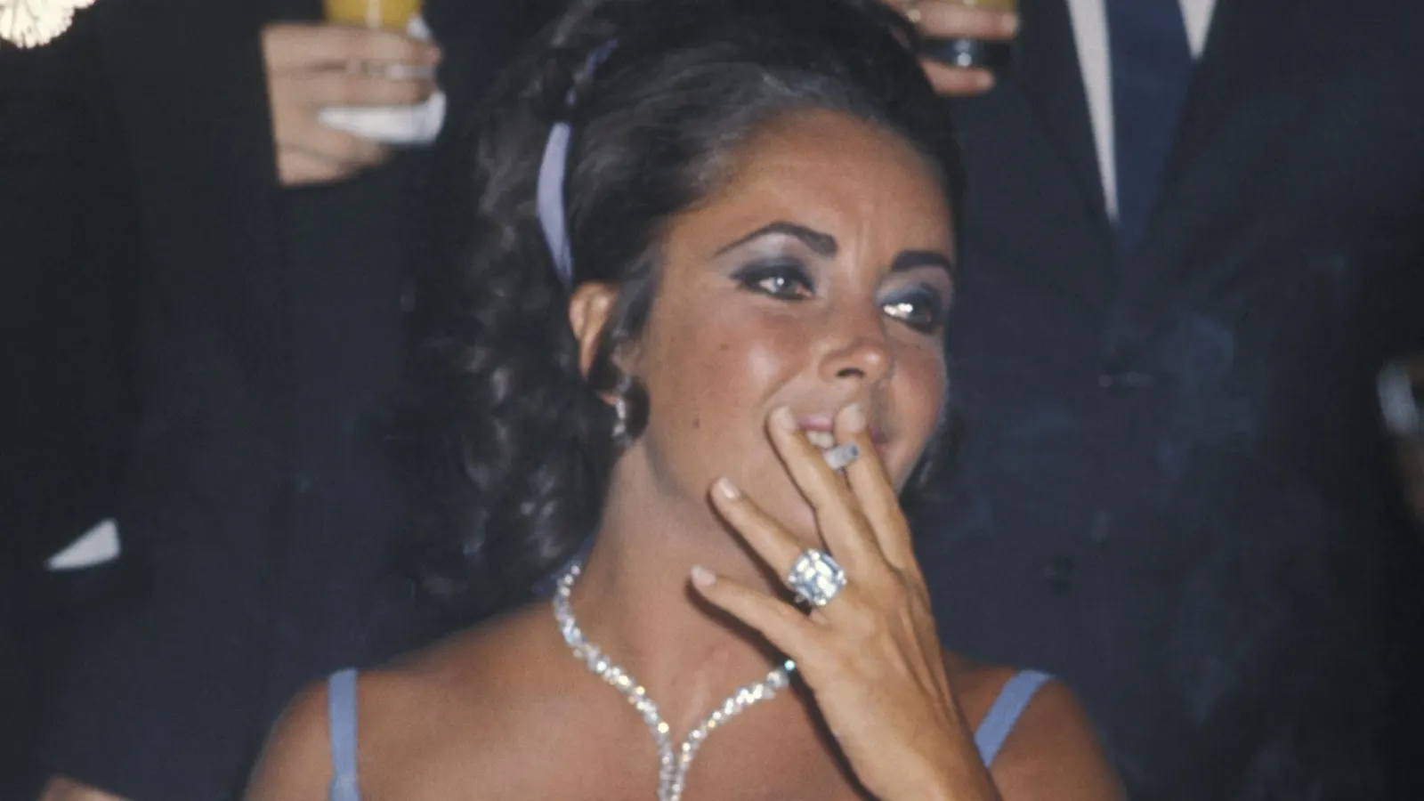 Featured image for Cristiano Ronaldo's 50-Carat $3 Million Engagement Ring