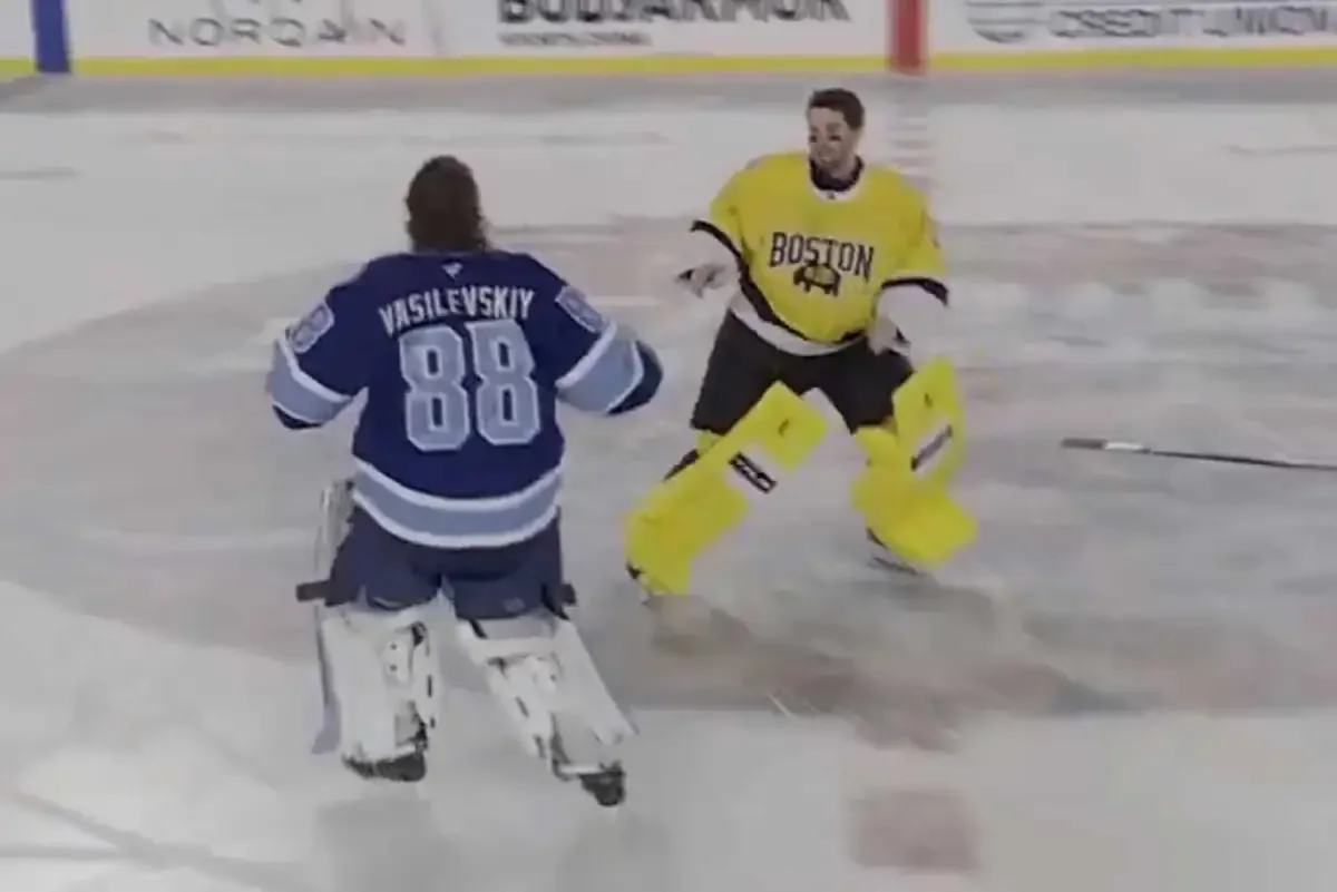 Historic goalie brawl erupts as Swayman and Vasilevskiy drop gloves in Stadium Series