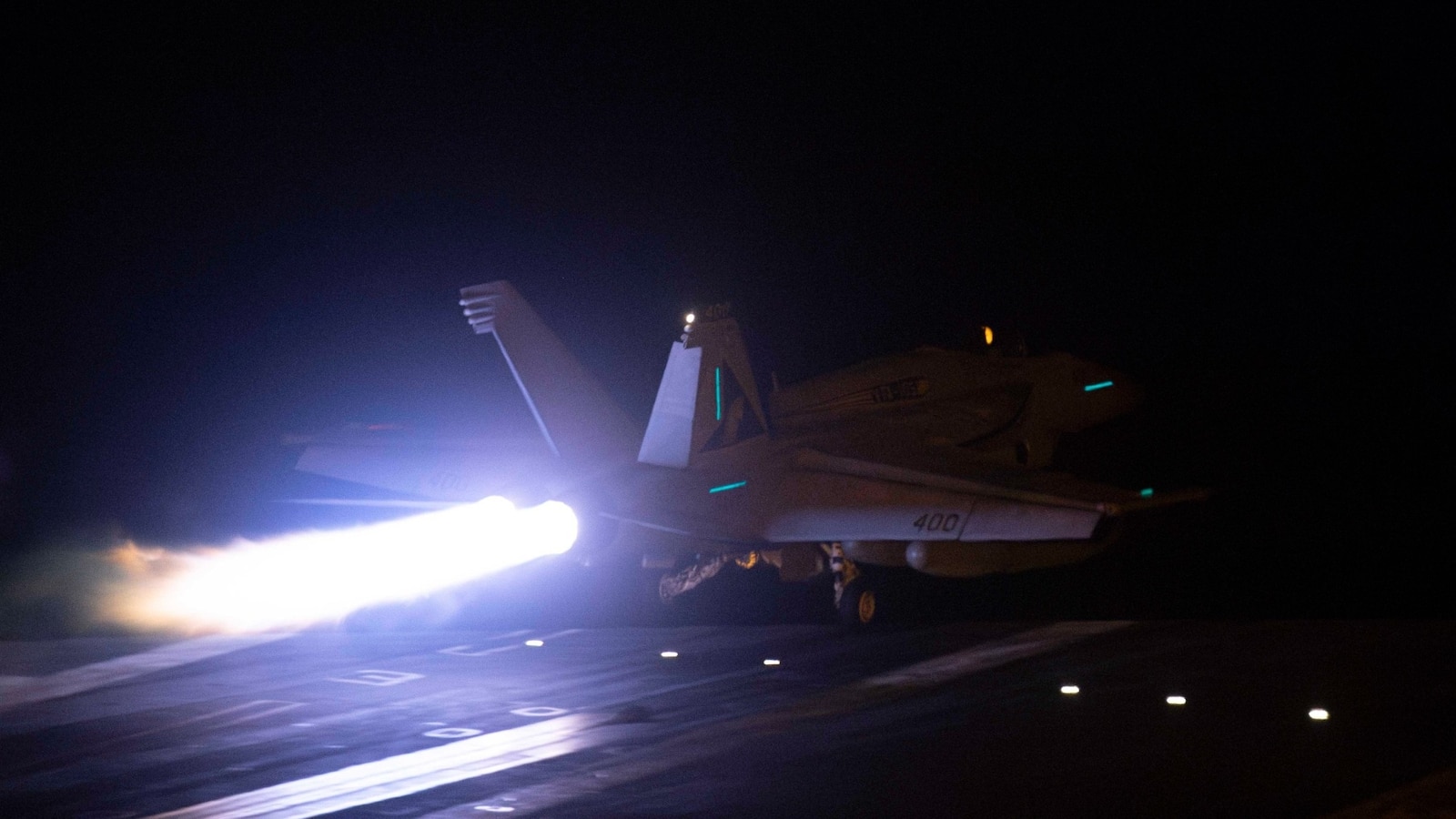 "US Launches Retaliatory Airstrike Against Iran-Backed Houthis in Yemen"